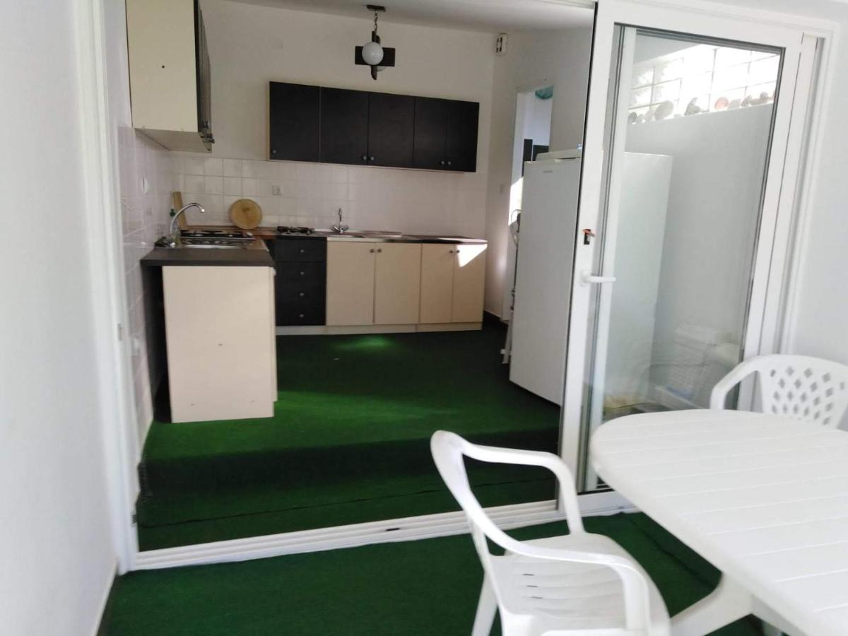 Apartments Free Parking Big Garden Apartment